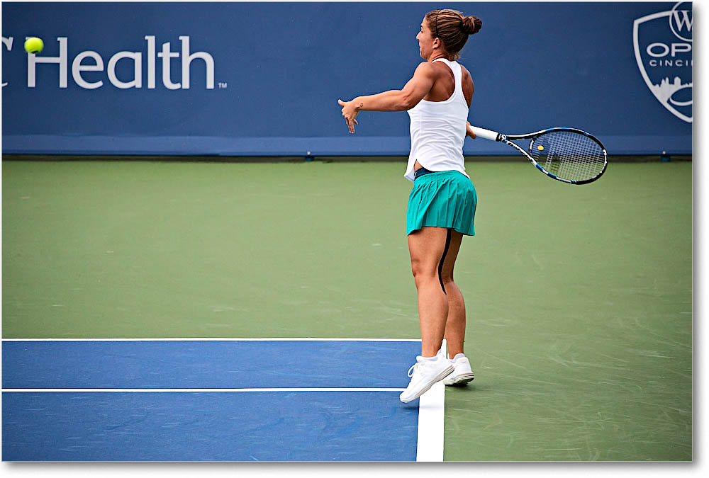 Errani_(l_Vandeweghe_R64)_Cincy2016_4DXA1330 copy
