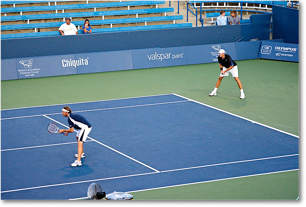 Fish-Isner_l_Bhupathi-Knowles_QF_Cincy20081D3A4414 copy