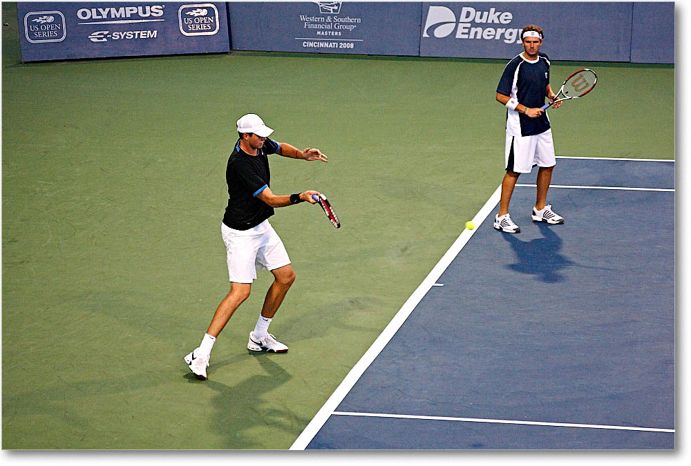 Fish-Isner_l_Bhupathi-Knowles_QF_Cincy20081D3A4461 copy
