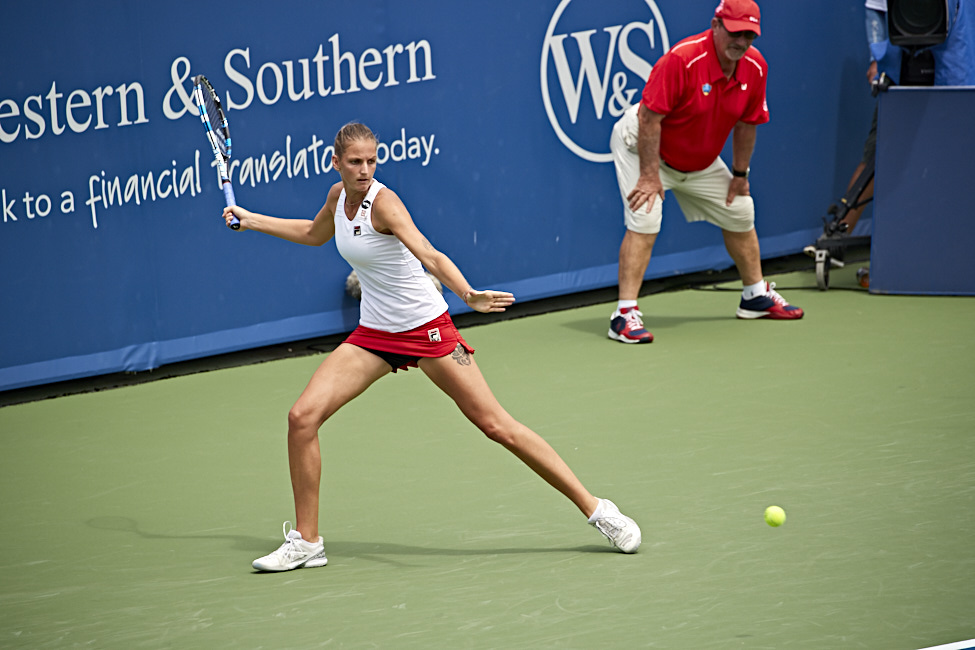 KarolinaPliskova_ReverseForehand_2016Aug_4DXA2262