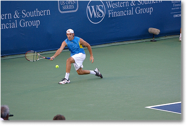 Ginepri (l Safin R64)_Cincy09_1D3A1409 copy