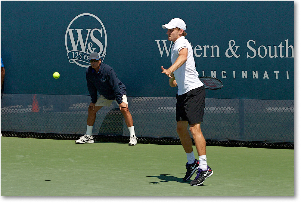 Goffin (d Pospisil R32) Cincy2013_D4C4338 copy
