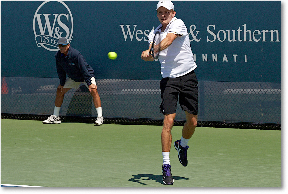Goffin (d Pospisil R32) Cincy2013_D4C4340 copy