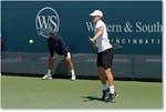 Goffin (d Pospisil R32) Cincy2013_D4C4338 copy