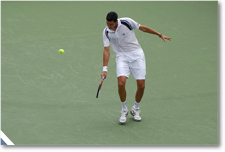 Hanescu (l Youzhny R64)_Cincy09_1D3A1675 copy
