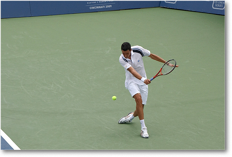 Hanescu (l Youzhny R64)_Cincy09_1D3A1680 copy
