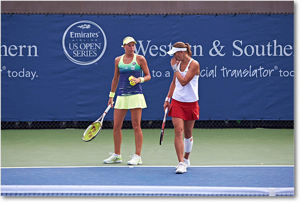 HlavackovaHradecka_(d_KeysRaymond_R32)_Cincy2015_2DXA8631 copy