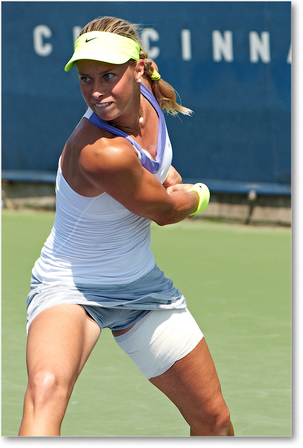 Hlavackova (l Kerber R16) Cincy2012_D4B7322 copy