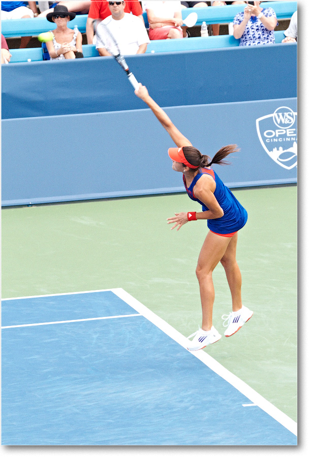 Ivanovic (l Cornet R64) Cincy2013_D4C2748 copy