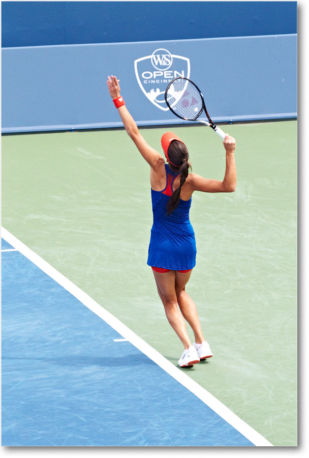 Ivanovic (l Cornet R64) Cincy2013_D4C2758 copy