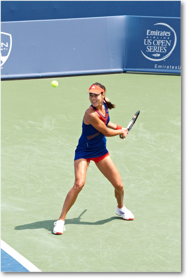 Ivanovic (l Cornet R64) Cincy2013_D4C2766 copy