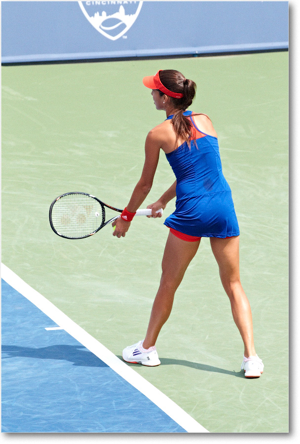 Ivanovic (l Cornet R64) Cincy2013_D4C3013 copy