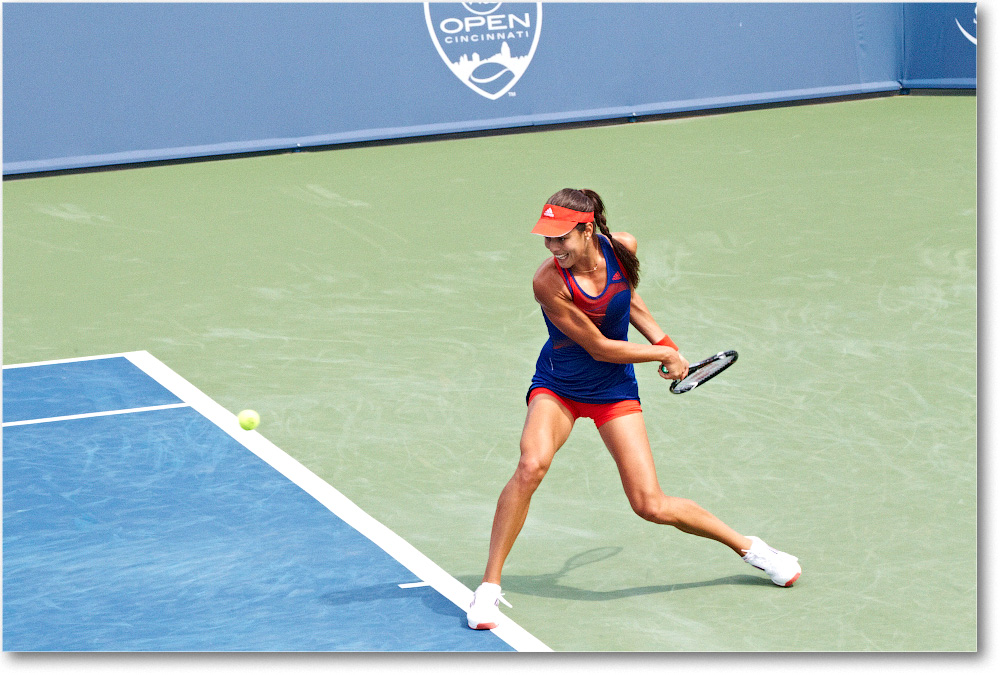 Ivanovic (l Cornet R64) Cincy2013_D4C3025 copy