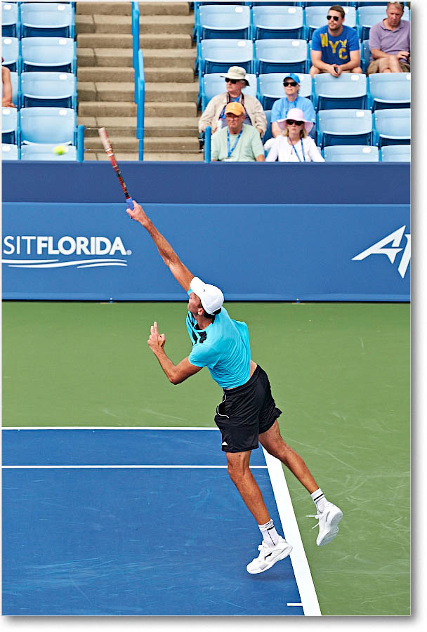 Karlovic_(d_Simon_R64)_Cincy2015_2DXA7526 copy
