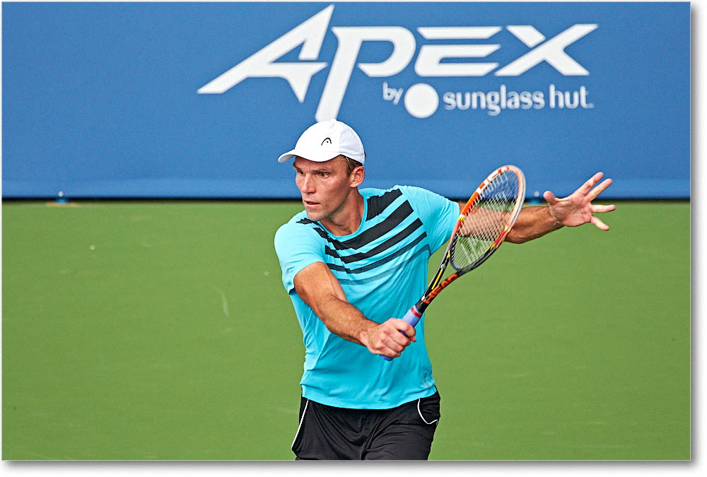 Karlovic_(d_Simon_R64)_Cincy2015_2DXA7649 copy