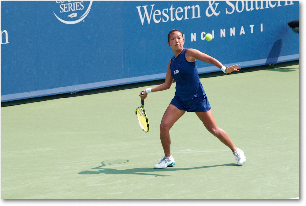 King (l Azarenka R32) Cincy2013_D4C2149 copy