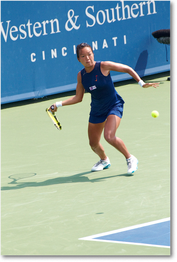 King (l Azarenka R32) Cincy2013_D4C2163 copy