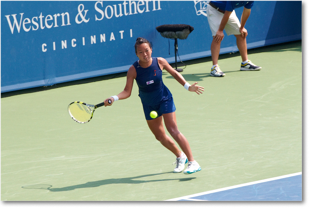 King (l Azarenka R32) Cincy2013_D4C2173 copy