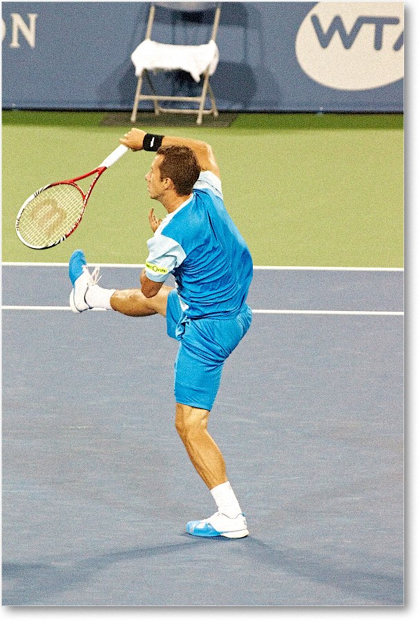 Kohlschreiber (l Federer R32) Cincy2013_D4C4134 copy