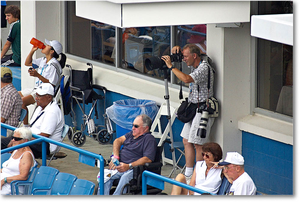 Ferrero_d_Nadal_QF_Cincy2006_Y2F9406 copy