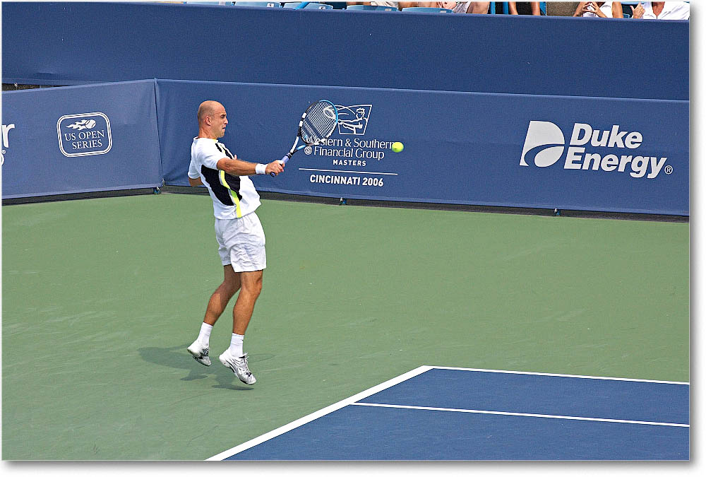 Ljubicic_(l_Robredo_QF)_Cincy2006_Y2F9463 copy