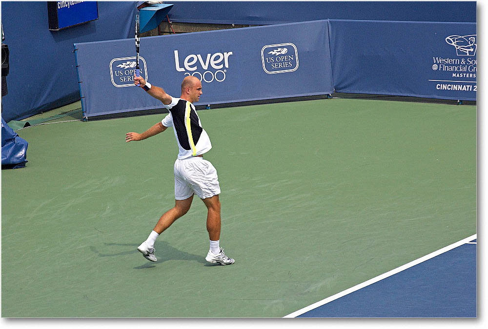 Ljubicic_(l_Robredo_QF)_Cincy2006_Y2F9465 copy