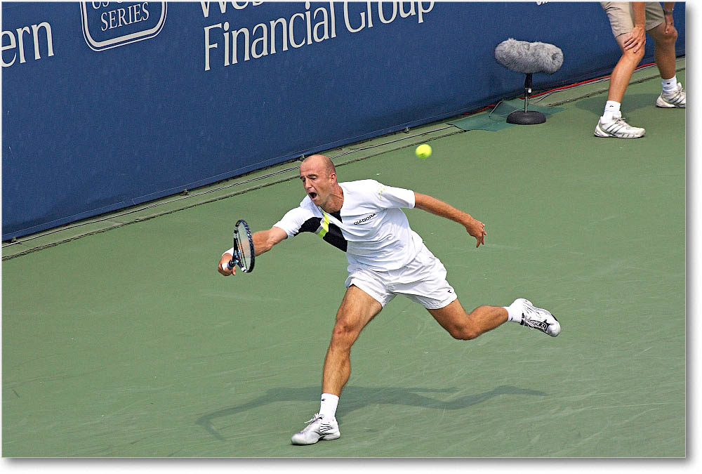Ljubicic_(l_Robredo_QF)_Cincy2006_Y2F9483 copy