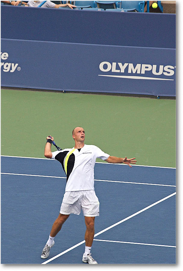 Ljubicic_(l_Robredo_QF)_Cincy2006_Y2F9563 copy