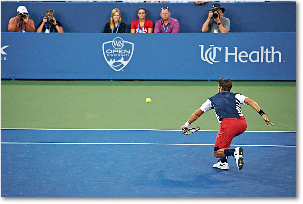Lopez_(l_Federer_QF)_Cincy2015_2DXB1503 copy