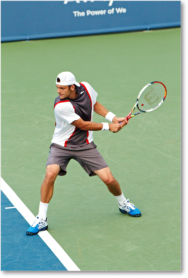 Mathieu (l Wawrinka R64) Cincy2012_D4B4076 copy