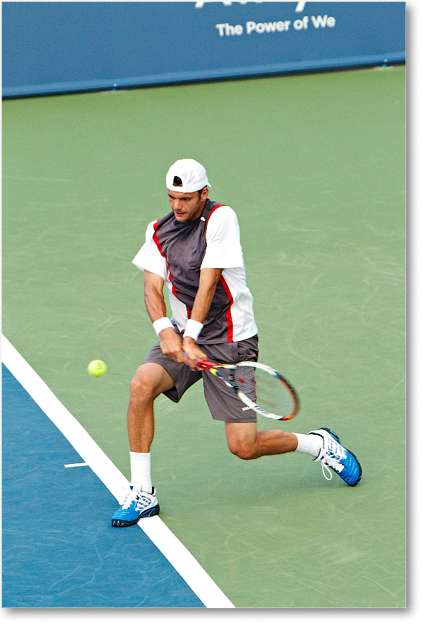 Mathieu (l Wawrinka R64) Cincy2012_D4B4077 copy