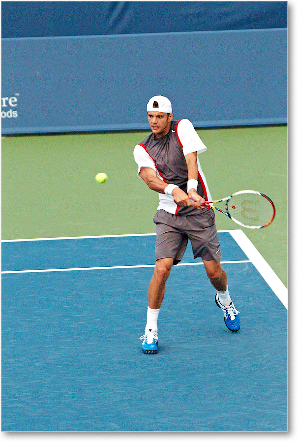 Mathieu (l Wawrinka R64) Cincy2012_D4B4082 copy