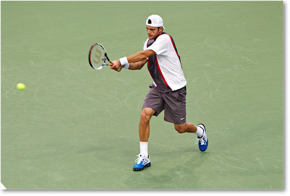 Mathieu (l Wawrinka R64) Cincy2012_D4B4121 copy