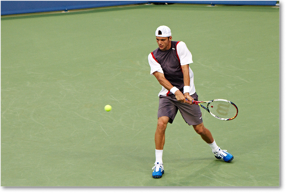Mathieu (l Wawrinka R64) Cincy2012_D4B4123 copy