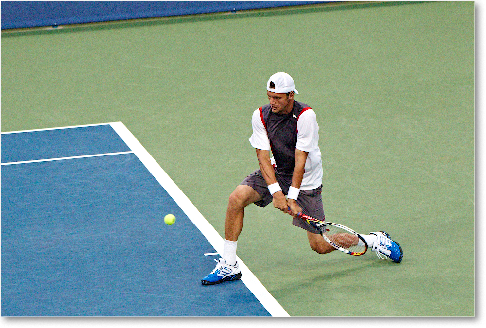 Mathieu (l Wawrinka R64) Cincy2012_D4B4126 copy