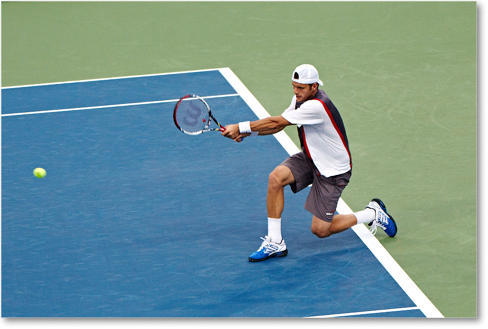 Mathieu (l Wawrinka R64) Cincy2012_D4B4130 copy