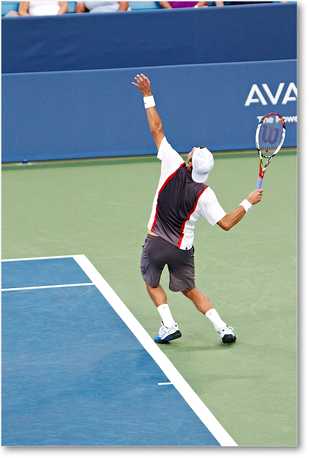 Mathieu (l Wawrinka R64) Cincy2012_D4B4138 copy