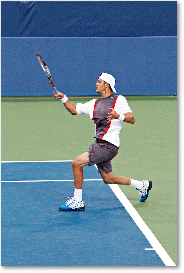 Mathieu (l Wawrinka R64) Cincy2012_D4B4141 copy