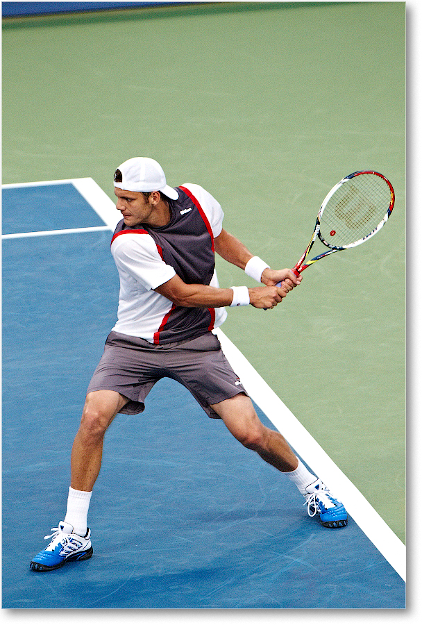 Mathieu (l Wawrinka R64) Cincy2012_D4B4147 copy