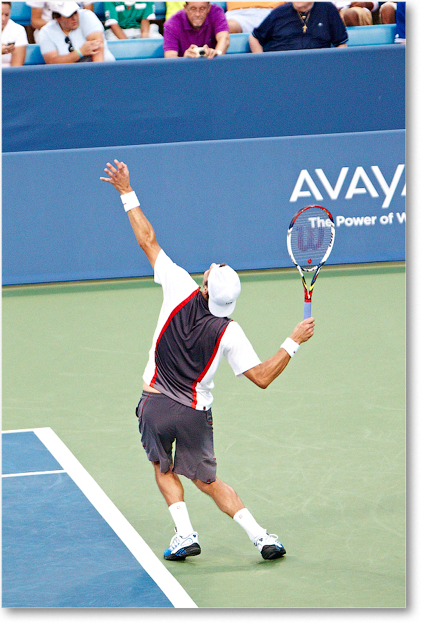 Mathieu (l Wawrinka R64) Cincy2012_D4B4165 copy