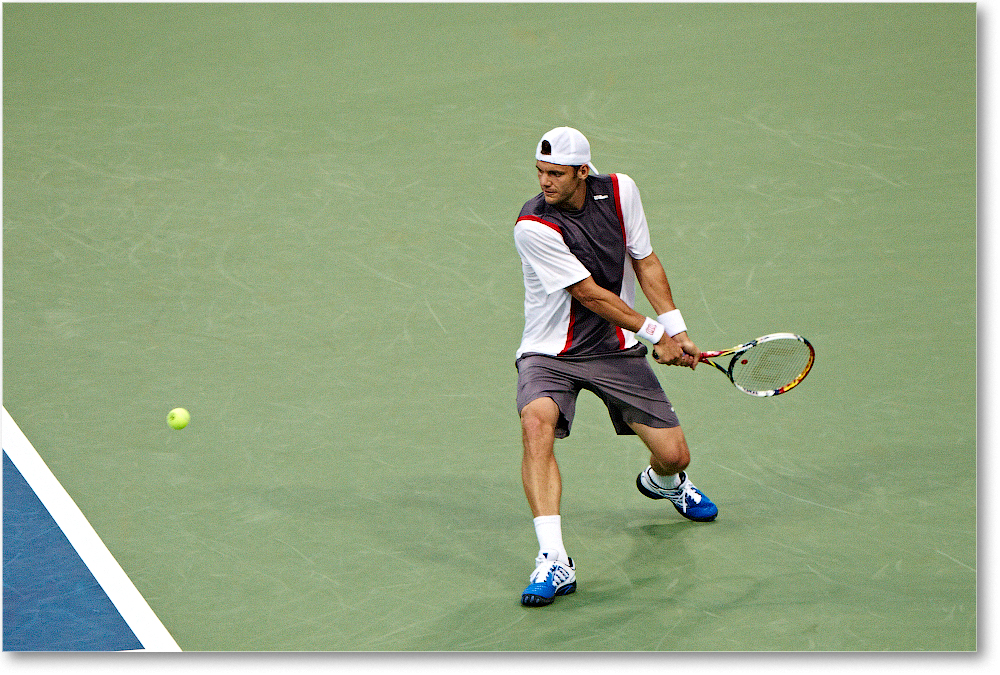 Mathieu (l Wawrinka R64) Cincy2012_D4B4188 copy