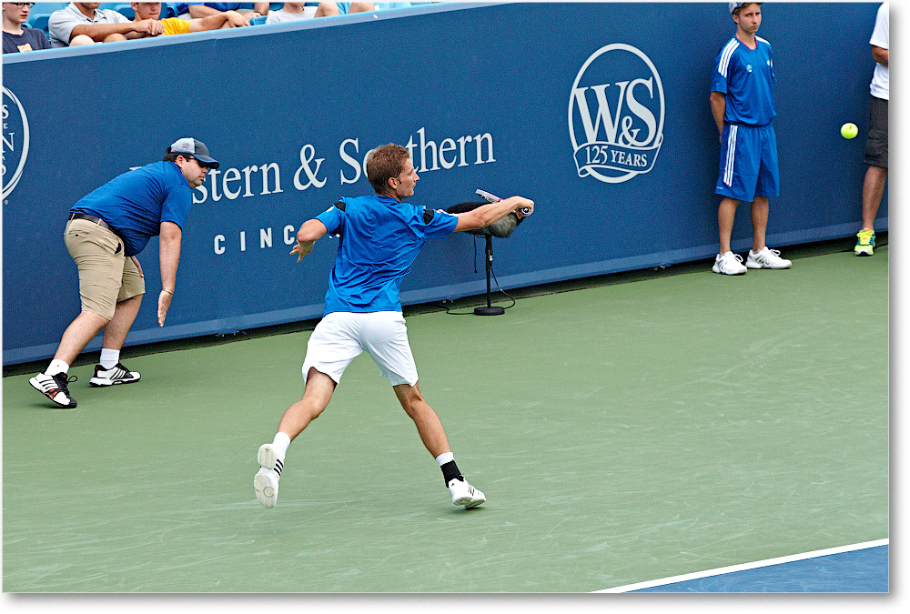 Mayer (l Isner R64) Cincy2013_D4C2662 copy