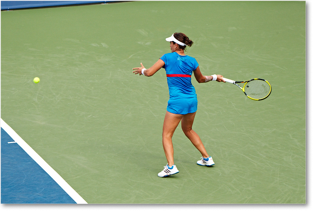 Medina-Garrigues (l Stosur R32) Cincy2012_D4B5642 copy