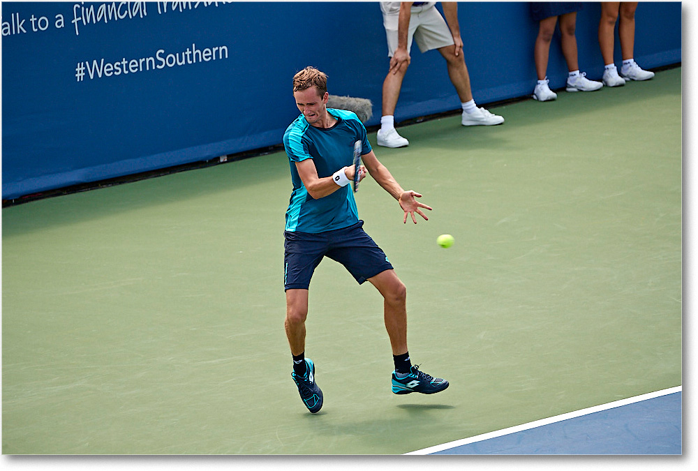 Medvedev_(l_Fognin_R64)_Cincy2017_4DXA9259 copy
