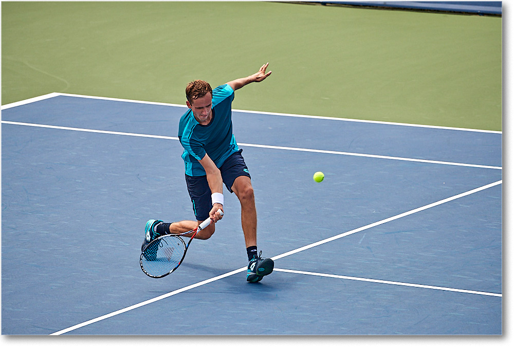 Medvedev_(l_Fognin_R64)_Cincy2017_4DXA9275 copy