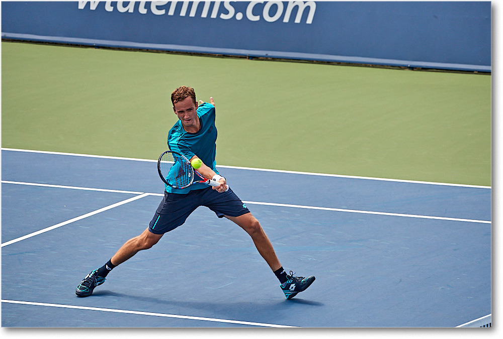 Medvedev_(l_Fognin_R64)_Cincy2017_4DXA9277 copy