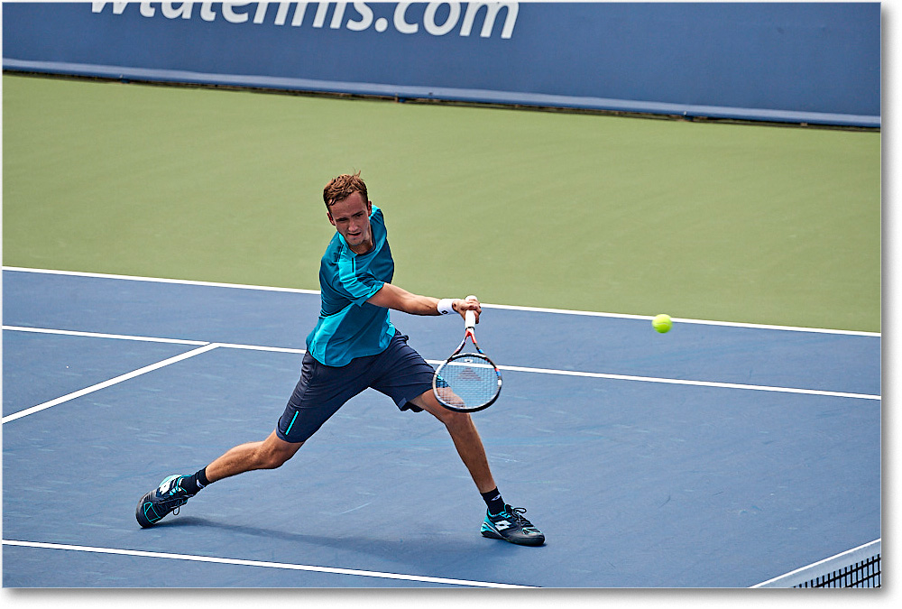 Medvedev_(l_Fognin_R64)_Cincy2017_4DXA9278 copy