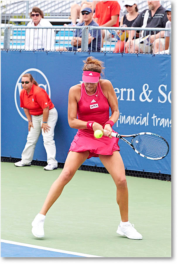 Muguruza_(l_Beck_R64)_Cincy_2014_2DXA1862 copy