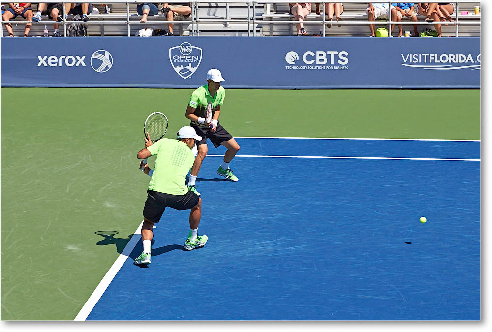 NestorZimonjic (l BenneteauRogerVasselin QF) Cincy2014-2DXA5379 copy