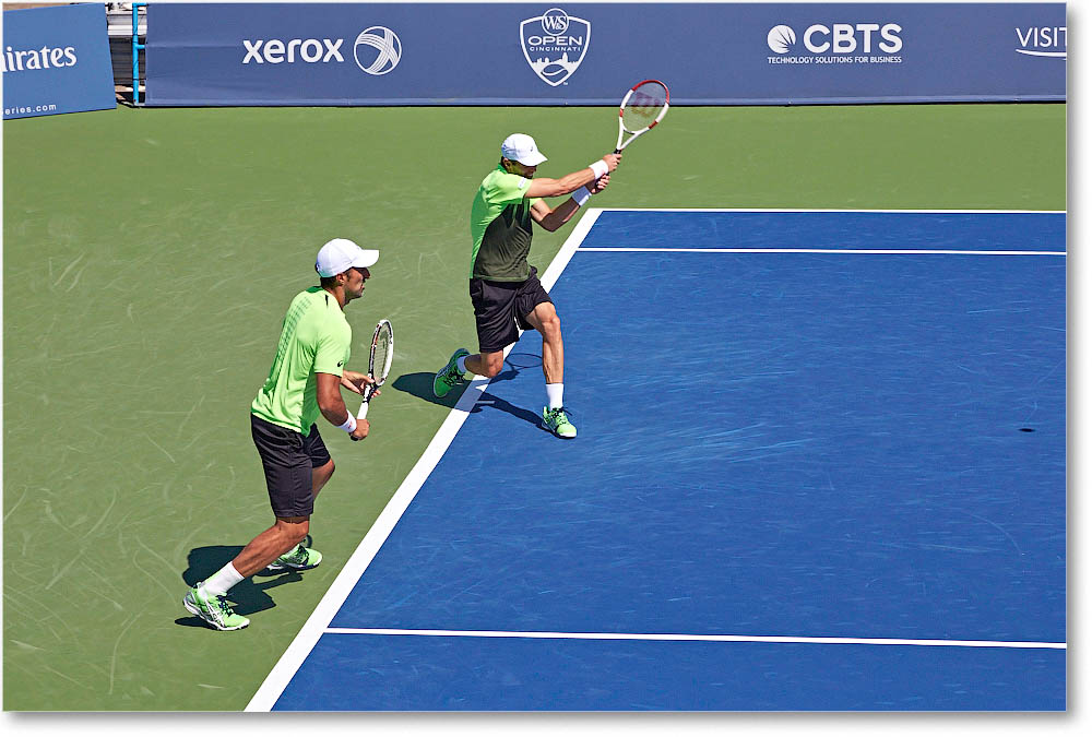 NestorZimonjic (l BenneteauRogerVasselin QF) Cincy2014-2DXA5386 copy